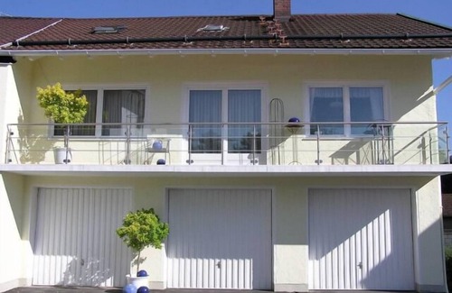 Lam Apartment | Moderne Fewo mit geräumigen Sonnenbalkon und Sauna im Hau