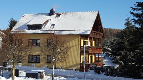 Finsterbergen Apartment | Moderne Komfortwohnung im Kurort am Rennsteig