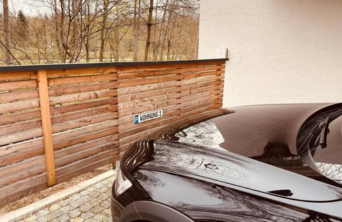 Grafenau Apartment | Modernes Appartement Seeblick mit Balkon