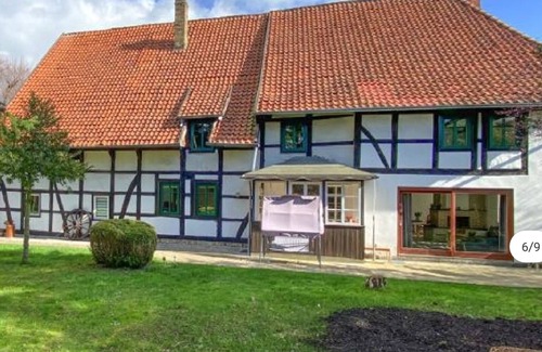 Region Hannover District House | Modernes Fachwerkhaus mit 5 Schlafzimmern, 2 Badezimmer, Sauna, Kamin und Garten