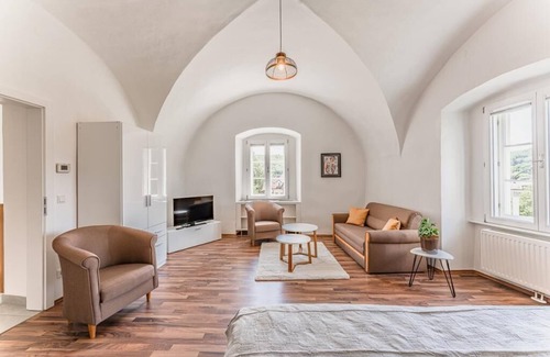 Gars am Kamp Apartment | Modernes, Renoviertes Appartement mit 148qm