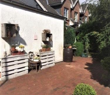Schuby Apartment | Modernisierte Ferienwohnung Mit Balkon