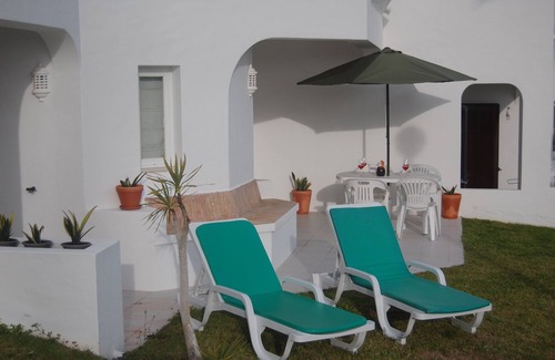 Alpouvar Apartment | ModGround Floor 2 Twin Bedroom Apartment ,2 bathrooms,south facing,Private Patio