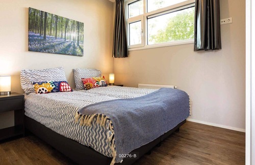 Cromvoirt Ski Chalet | ✓ Module Special at Résidence de Leuvert ✓ Holiday home for 4 persons ✓ Located near Den Bosch (Noord-Brabant) ✓ Near De IJzeren Man ✓ Book directly through the park