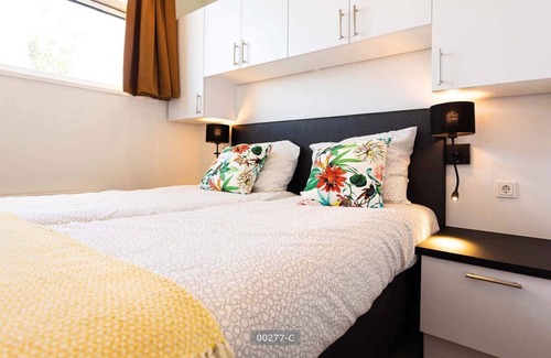 Cromvoirt Ski Chalet | ✓ Module Special at Résidence de Leuvert ✓ Holiday home for 6 persons ✓ Located near Den Bosch (Noord-Brabant) ✓ Near De IJzeren Man ✓ Book directly through the park