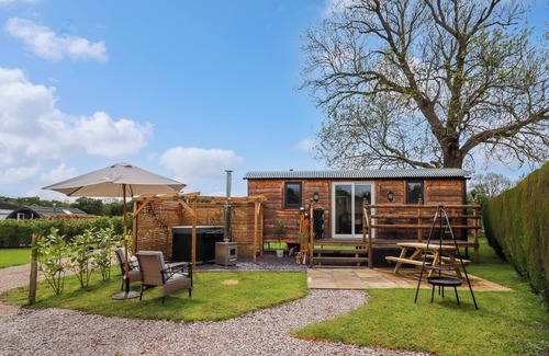 Denbigh Cottage | MOEL Y PARC, romantic, luxury holiday cottage in Denbigh