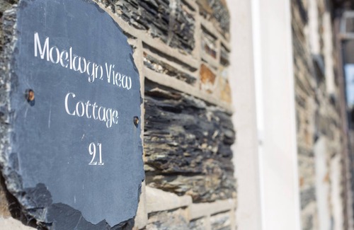 Ffestiniog House | MOELWYN VIEW COTTAGE, pet friendly, with open fire in Llan Ffestiniog