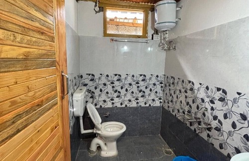 Kasol Cottage | Moksha Cafe & Cottages: Your peaceful escape with stunning Kasol views!" 4