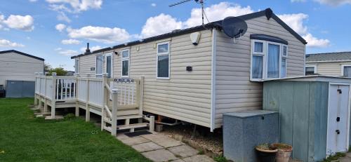 Ingoldmells Resort | MOLLIES DEN 6 Berth 2 Bedrooms Waterside Leisure Park Ingoldmells