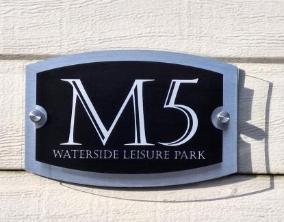 Ingoldmells Resort | MOLLIES DEN 6 Berth 2 Bedrooms Waterside Leisure Park Ingoldmells