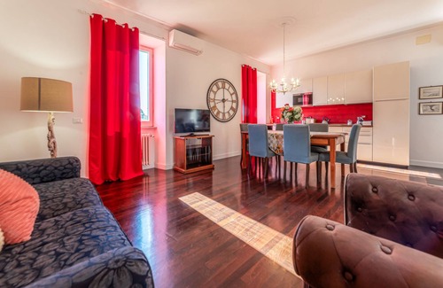 Monti Apartment | Moma Domus - Luxury apartment up to 7 people 3 bedrooms 2 Bathroom