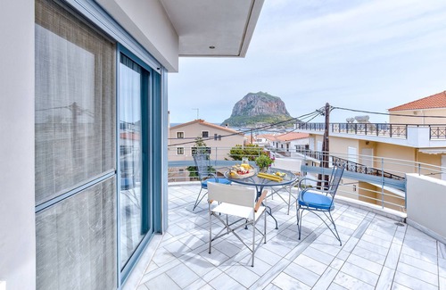 Monemvasia Apartment | Monemvasia View Modern Flat
