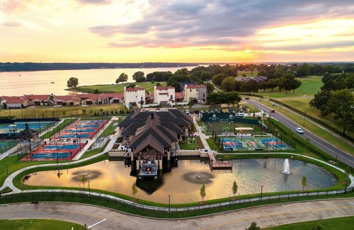 Afton Condo | Monkey Island 3 BD 3 BA Condo next to Shangri-la Resort - Memorial Day Weekend!