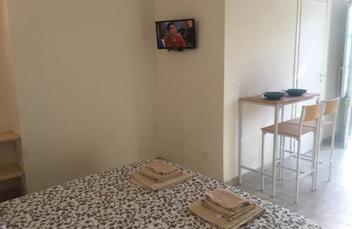 Historic Centre Apartment | Monolocale via Berthollet 6