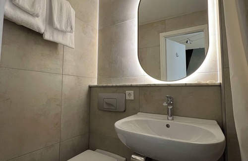 Stadtmitte Hotel | Monopol Hotel