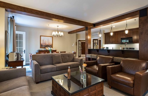 Mont-Tremblant Hotel | Mont-Tremblant - Château Beauvallon - Four Bedroom Suite