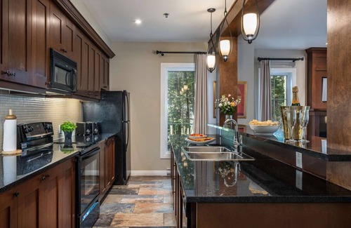 Mont-Tremblant Hotel | Mont-Tremblant - Château Beauvallon - Four Bedroom Suite