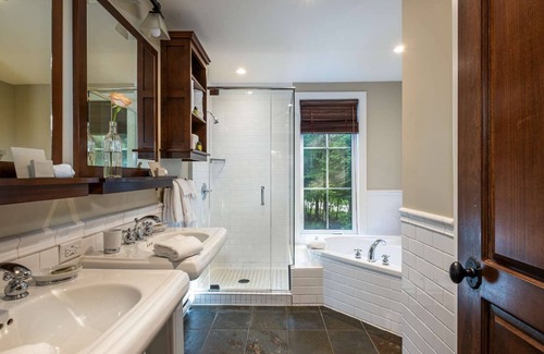 Mont-Tremblant Hotel | Mont-Tremblant - Château Beauvallon - Four Bedroom Suite