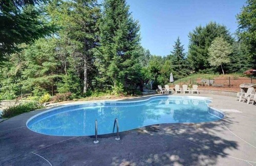 Mont-Tremblant House | Mont-Tremblant Golf Getaway (season rentals)