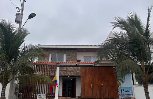 Montanita House | MONTAÑITA HOUSE Beautiful oceanfront vacation home