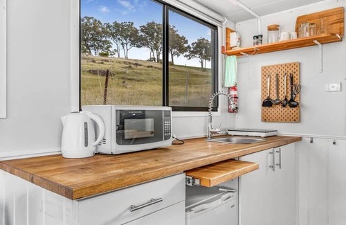 Ararat House | Montara Views 3 by Tiny Away