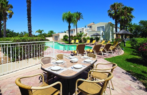 Albufeira Villa | Monte Da Poupa is a 7 bedroom 10 minutes drive from the beach