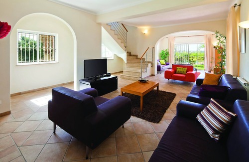 Albufeira Villa | Monte Da Poupa is a 7 bedroom 10 minutes drive from the beach