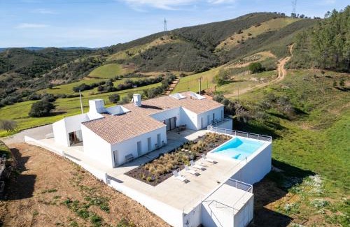 Luzianes House | Monte de Torquines - Casa de Campo by Urban Beach Rentals