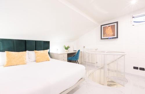 Borgonuovo Apartment | Monte Napoleone Split-level Terrace Apartment - Top Collection