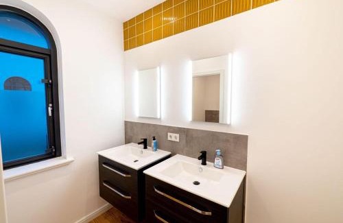 Ahrensburg Apartment | Monteurwohnung-in-Villa-8-Betten-WLAN-TV-Einbaukueche-Ahrensburg-Zentrum-Naehe-Hamburg-OD06a