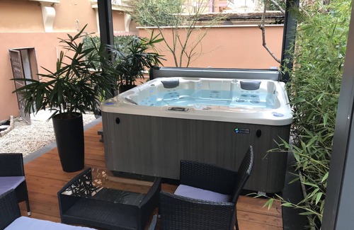 Gianicolense Apartment | MONTEVERDE GUESTHOUSE: Spacious Villa in Rome Center !