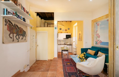 Monti Apartment | Monti Romantic Sunshine Maisonette