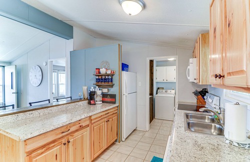 Monticello House | Monticello Home w/Deck & Fire Pit < 1 Mi to Water