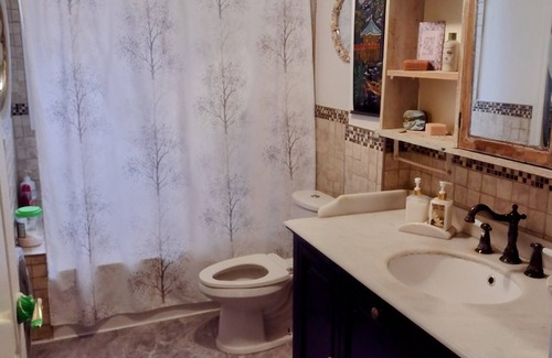 Sault-au-Recollet Bed & Breakfast | Montreal, Ahuntsic, spacious, warm, well-equipped family home.
