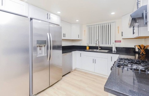 Huntington Beach Apartment | Moody A2 - Cozy Private Room+Bath