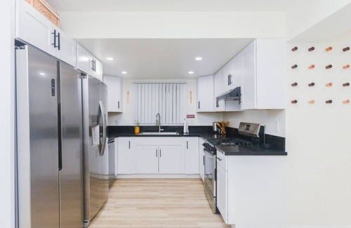 Huntington Beach Apartment | Moody A2 - Cozy Private Room+Bath