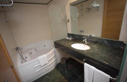 La Cala del Moral Hotel | Moon Dreams Calabahía