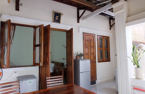 Tran Phu Beach House | Moon house - East side