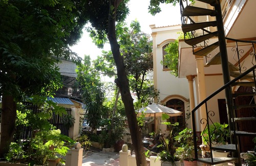 Tran Phu Beach House | Moon house tropical garden 5 minutes to the beach in Nha Trang