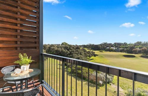 Fingal Apartment | Moonah Links Apartments - Fairway Views, Golf, Hot Springs
