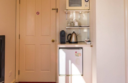 Newhaven Apartment | Moonlight Bay and Gallery Ocean View King Suite #2