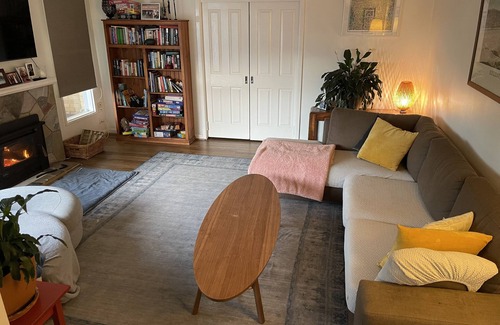 Moorabbin House | Moorabbin Family Retreat 10 mins from the beach
