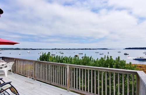 Mid-Coast and Islands House | Moorings - Enjoy sweeping sunrises from this waterfront home on Basin Point.