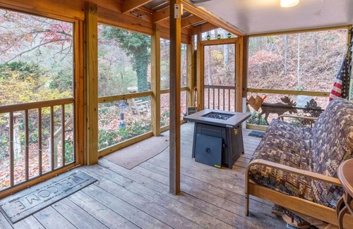 Sylva Cottage | Moose Creek Cottage - Adorable mountain home located along a creek!