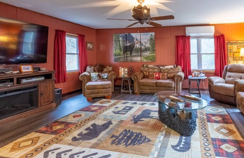 Sylva Cottage | Moose Creek Cottage - Adorable mountain home located along a creek!