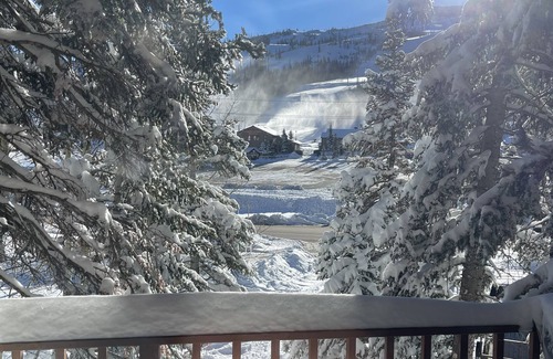 Brian Head Condo | Moose Manor-Giant Steps Lifts and Lodge is directly across from this Condo.