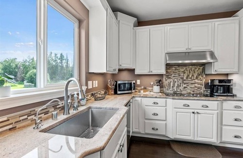 Huffman - O' Malley House | Moose Meadow (5-Bedroom Home) by RedAwning