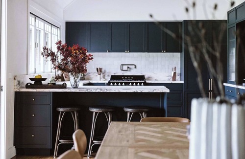Berry House | Moraea Farm, Berry - by Linnaeus Collection