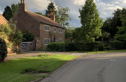 Skirpenbeck Cottage | Morgan Cottage at 'This Is Not Here' With Hot Tub