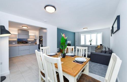 Clifton House | Morgan House- 4 Bed House, Near Nottingham Trent Uni